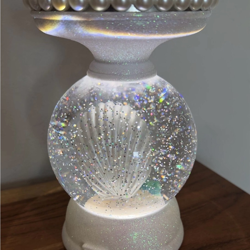 Bath & Body Works: Light Up Mermaid 3-Wick Candle Stand Pedestal - Picture 2 of 5